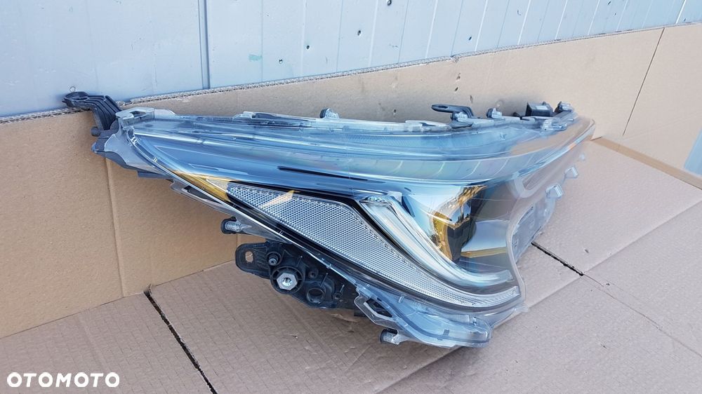lampa przód prawa toyota corolla e21 hb kombi full led - 4