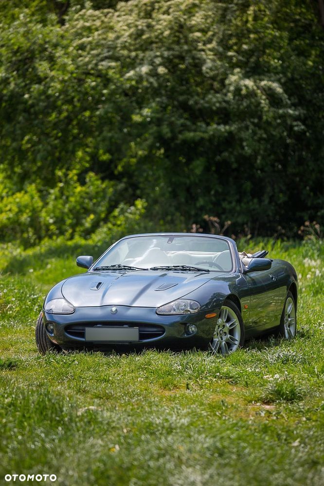 Jaguar XK8 - 7