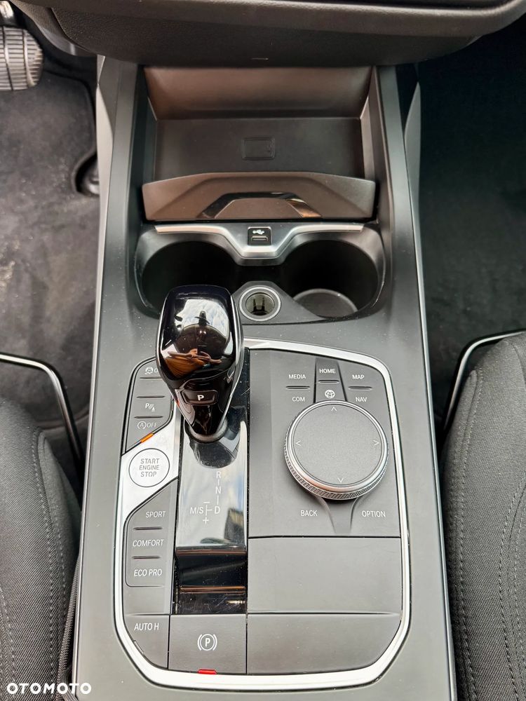 BMW Seria 2 218i Advantage - 19
