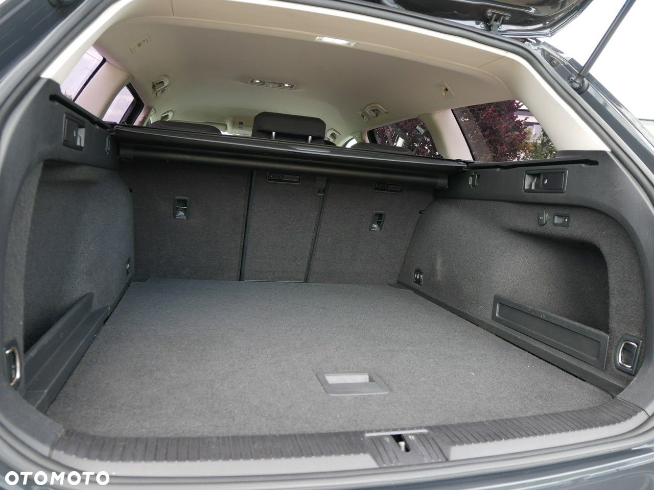 Volkswagen Passat Variant 2.0 TDI (BlueMotion Technology) Comfortline - 9