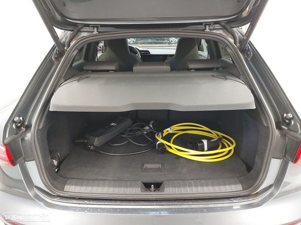 Audi A3 Sportback 40 TFSIe S tronic S line - 11