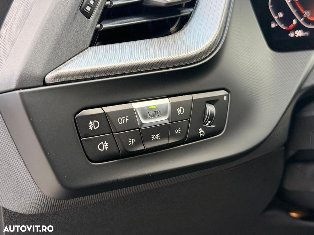 BMW Seria 1 118i Aut. M Sport - 25