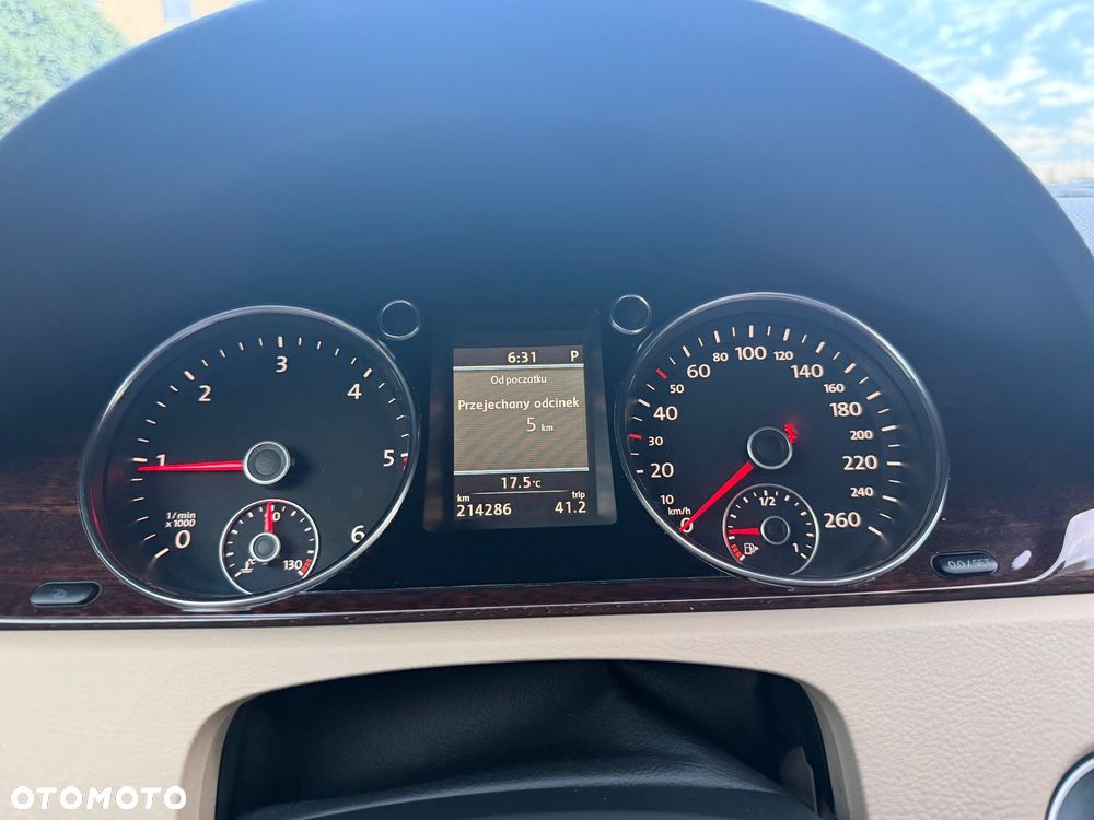 Volkswagen Passat 2.0 TDI 4Motion DSG BlueMotion Tech Highline - 37