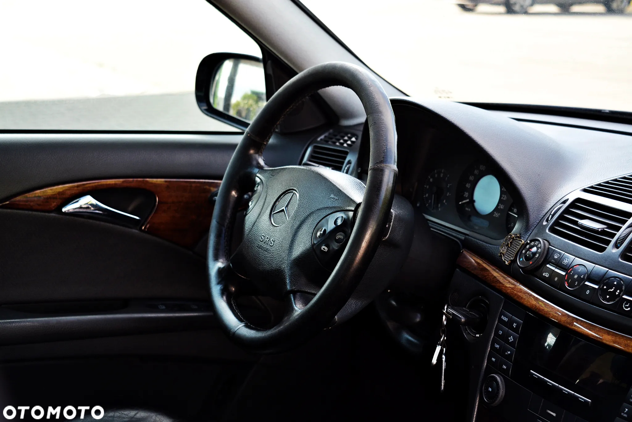 Mercedes-Benz Klasa E 200 CDI Classic - 13