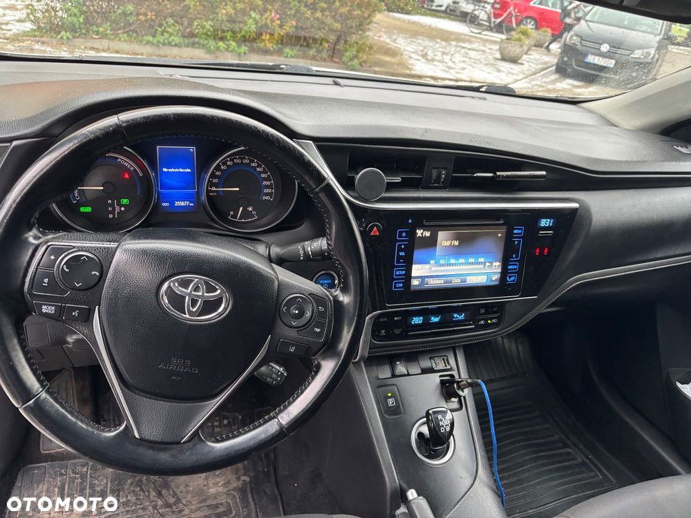 Toyota Auris 1.8 HSD Luna - 7