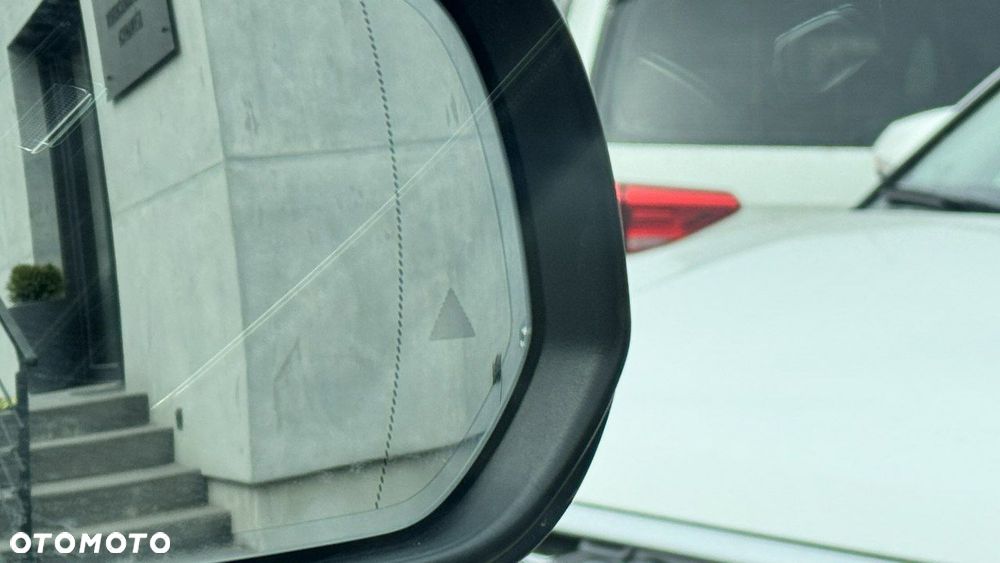 Mercedes-Benz GLS - 32
