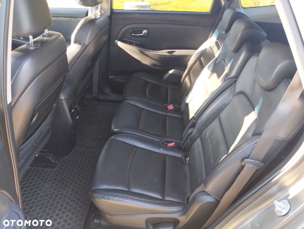 Kia Carens 1.7 CRDi XL 7os - 29
