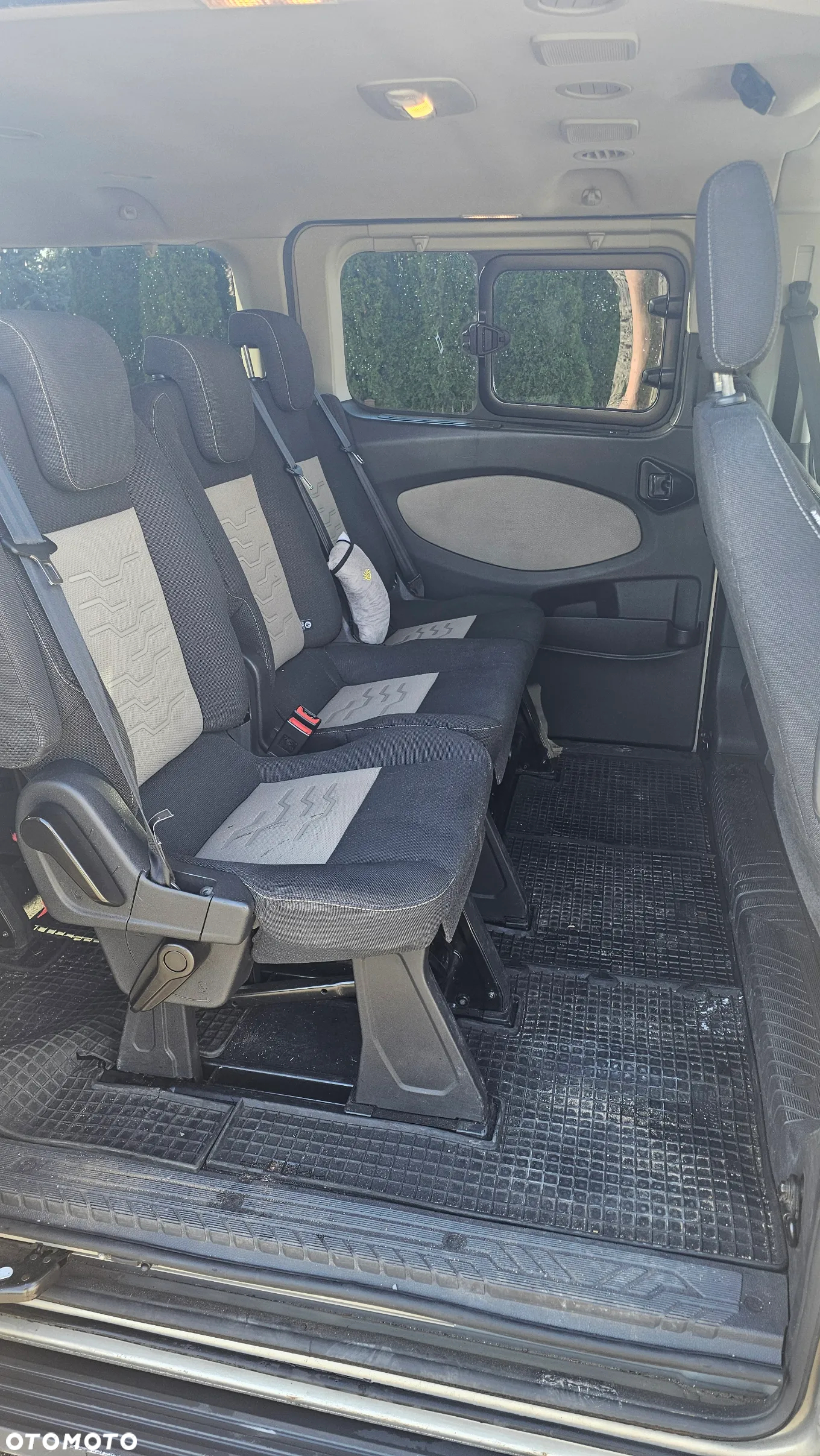 Ford Tourneo Custom - 10