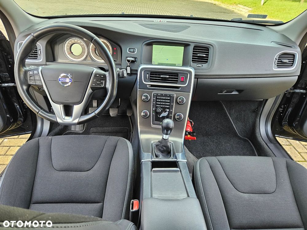 Volvo V60 D2 Kinetic - 19