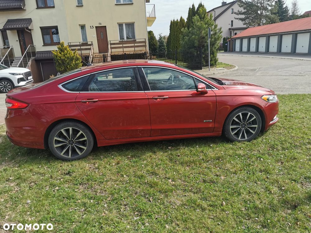 Ford Fusion - 4