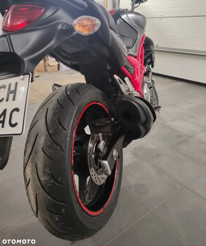Suzuki Gladius - 31