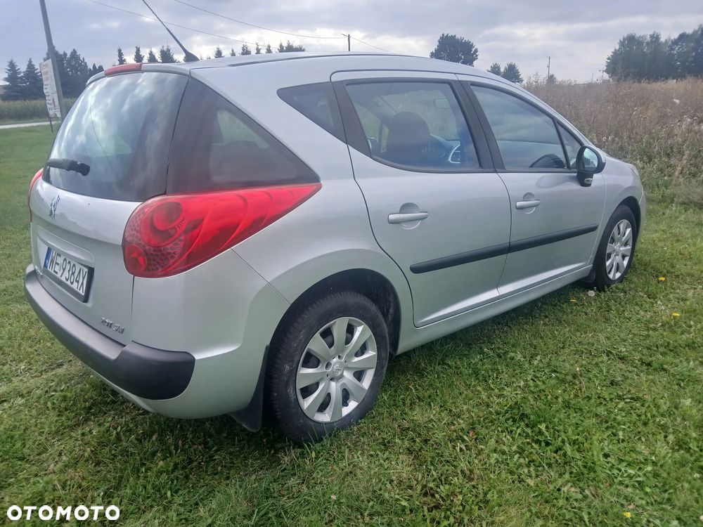Peugeot 207 1.4 16V Presence - 16