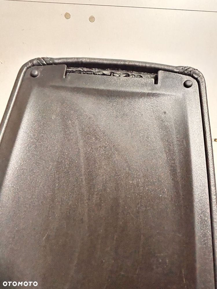 SCHOWEK PODŁOKIETNIK CZARNY TELEFON AUDI SPRAWNY Audi A6 C6 - 6