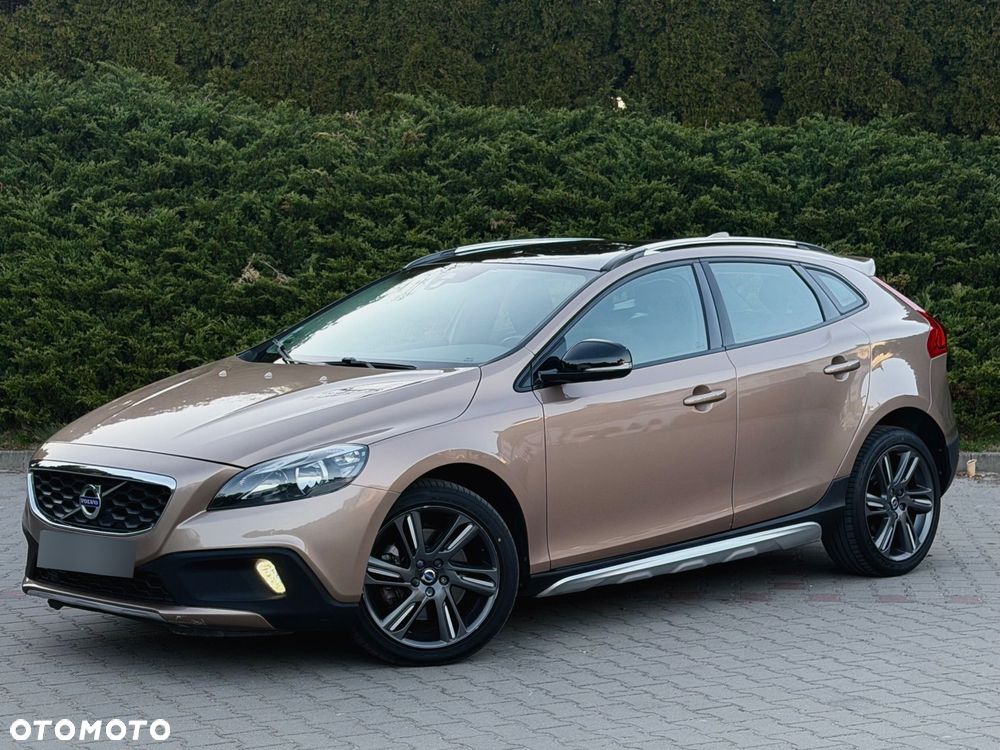 Volvo V40 Cross Country - 9