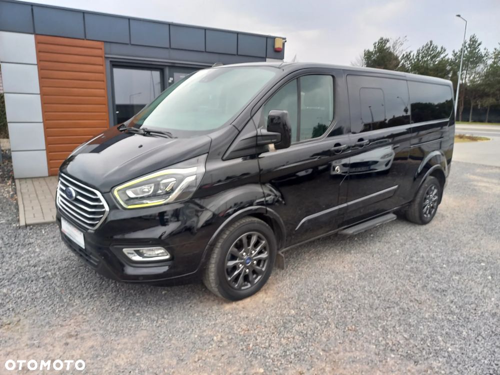 Ford Tourneo Custom - 2