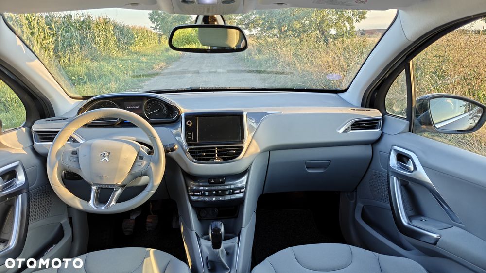 Peugeot 208 1.2 VTi Allure - 10
