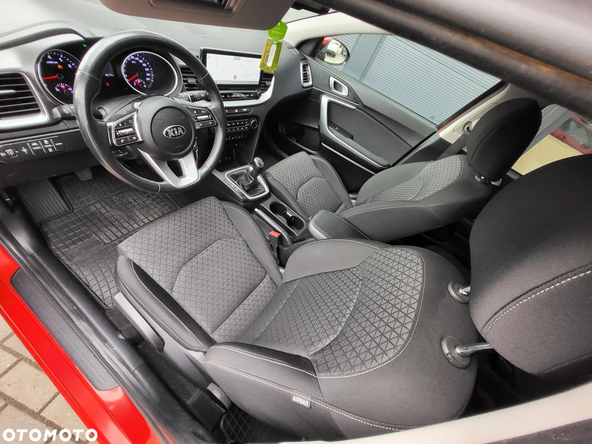 Kia Ceed SW 1.5 T-GDI OPF GT Line - 38