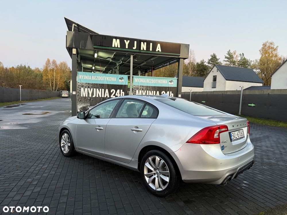 Volvo S60 D2 Drive-E R-Design Kinetic - 9