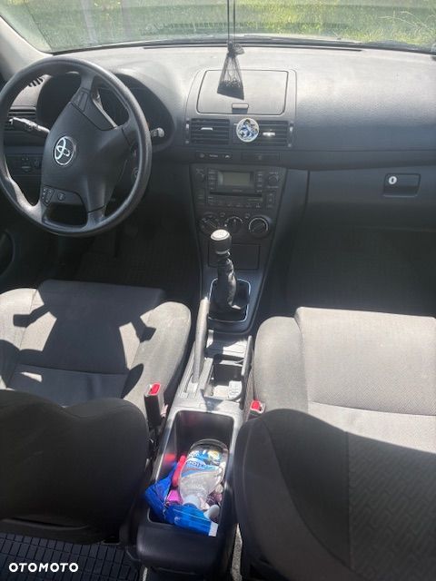 Toyota Avensis 2.0 D-4D Luna - 12