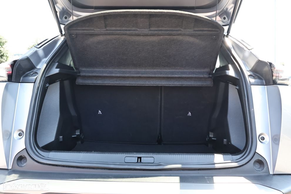 Peugeot 2008 1.2 Hybrid Allure e-DCS6 - 18