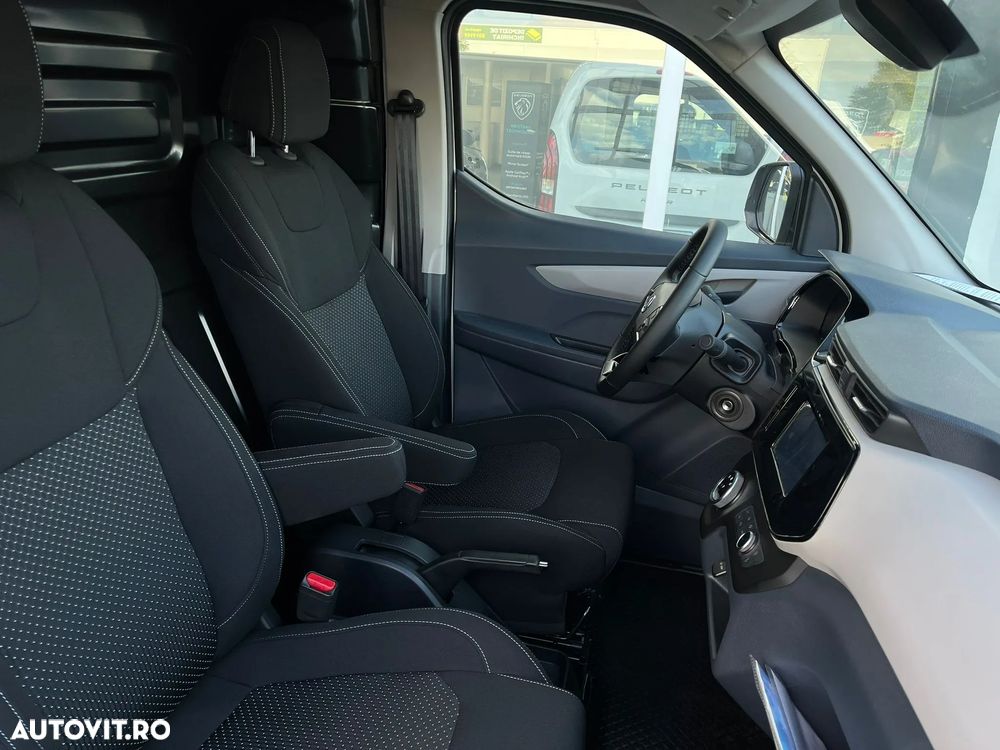 Maxus eDELIVER 3 Van SW Electric 50.23 kWh 100 kW AT - 7