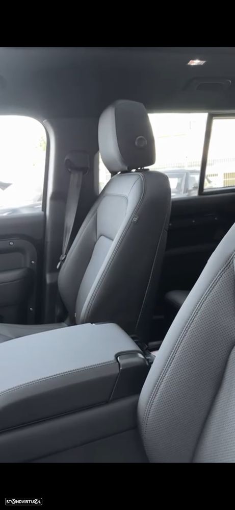 Land Rover Defender 110 P300e X-Dynamic SE - 5