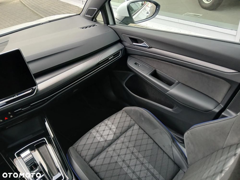 Volkswagen Golf 1.5 eTSI OPF DSG R-Line - 9