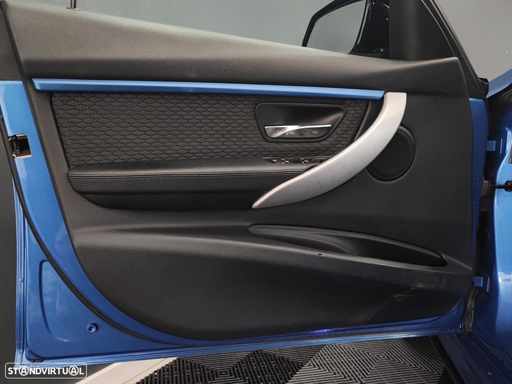 BMW 320 d Pack M Shadow - 20