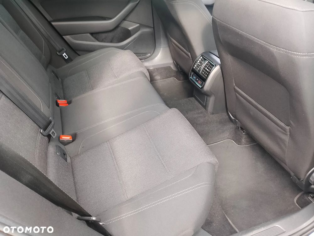 Volkswagen Passat 1.5 TSI EVO Business - 36