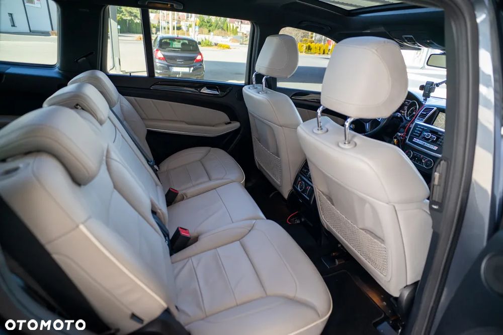 Mercedes-Benz GL 350 BlueTEC 4Matic 7G-TRONIC - 39