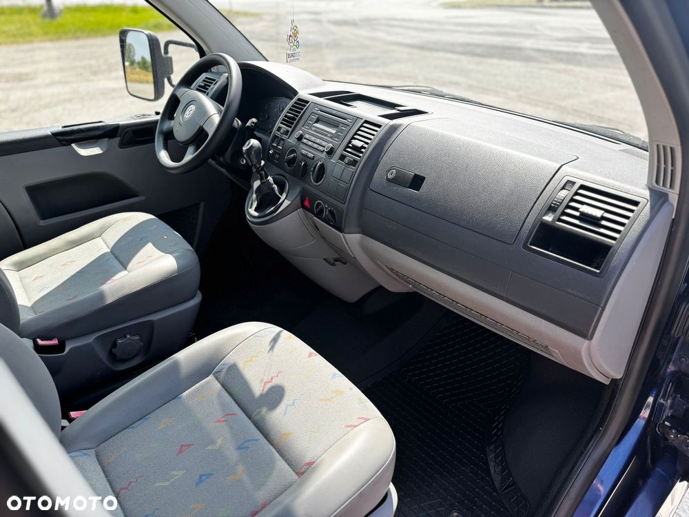 Volkswagen Transporter - 9