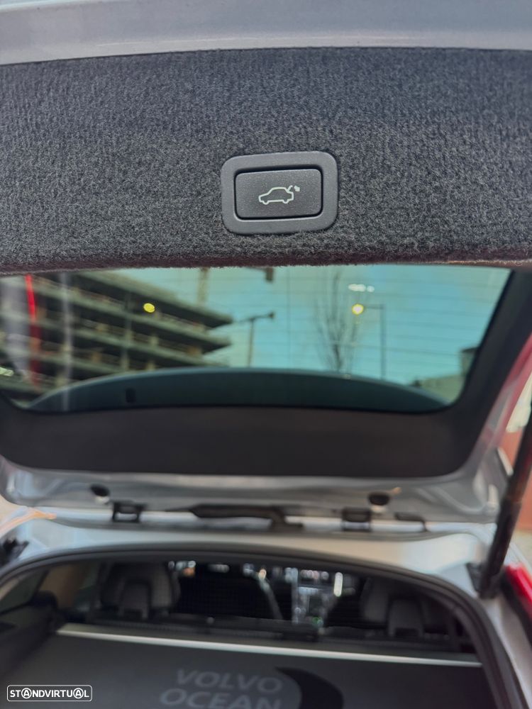 Volvo XC 60 2.4 D5 VOR Ocean Race AWD Geartronic - 19