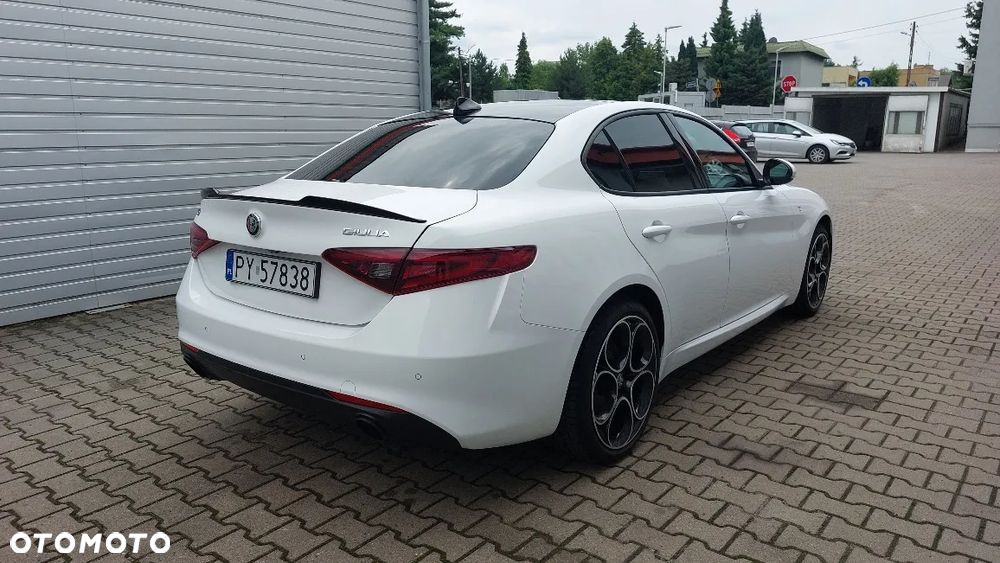 Alfa Romeo Giulia 2.0 Turbo TI Q4 - 4