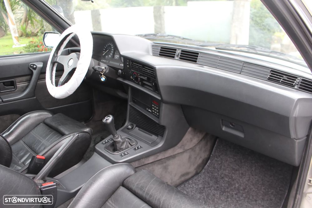 BMW 635 M CSi - 24