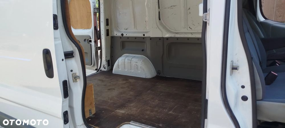 Renault Trafic - 8