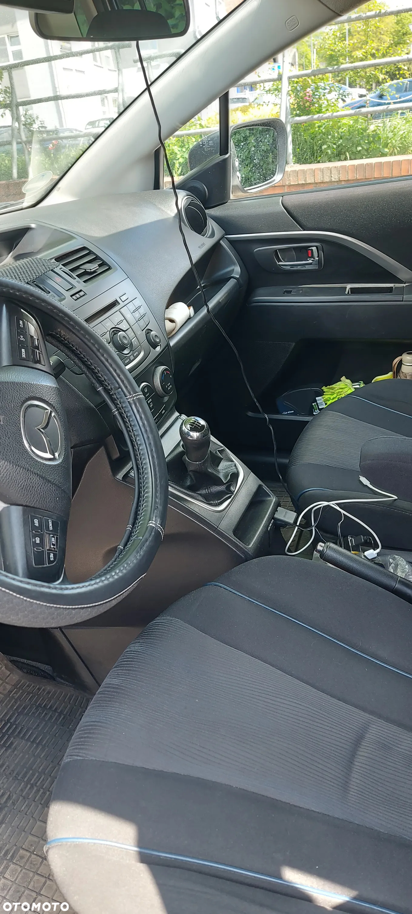 Mazda 5 - 15