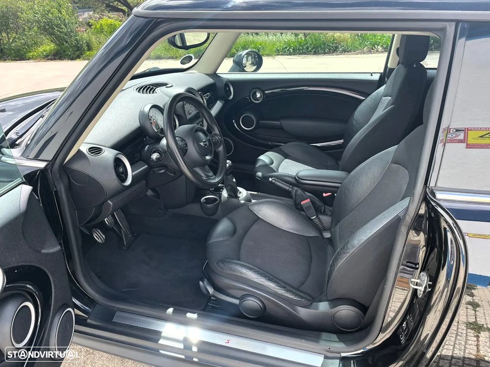 MINI 3 Portas Cooper S - 30