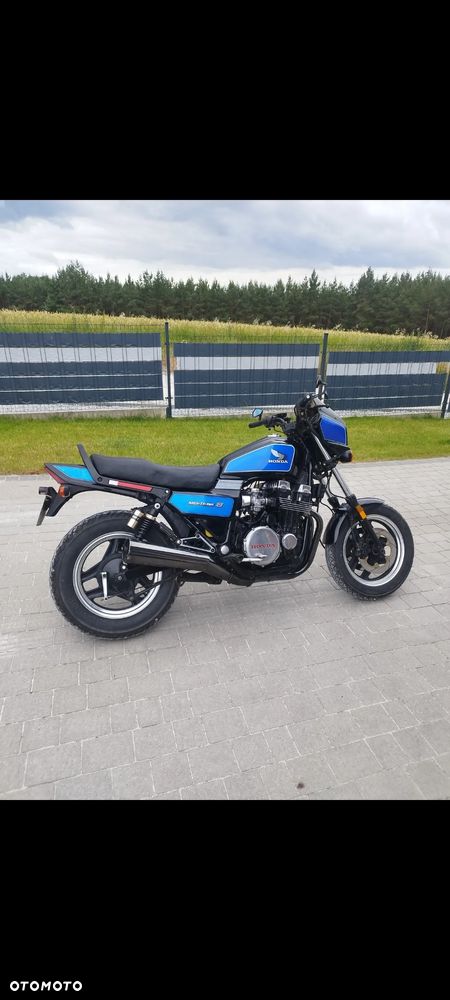 Honda CB - 1