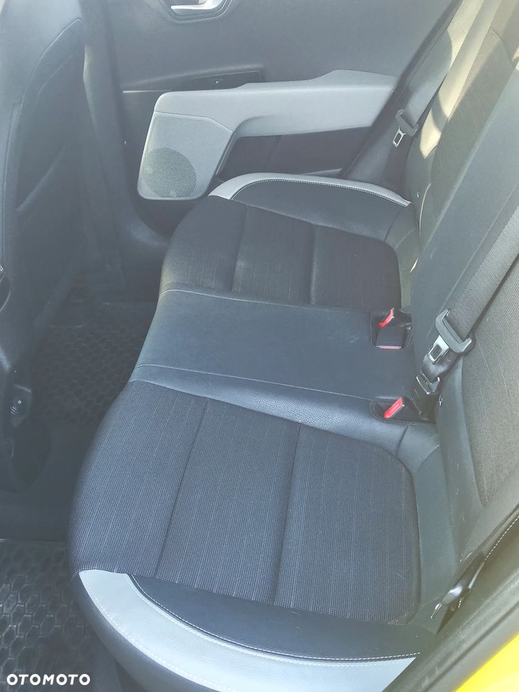 Kia Stonic 1.4 L - 18