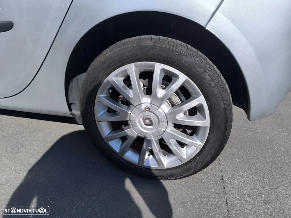 Renault Clio 1.5 dCi Dynamique Luxe - 12
