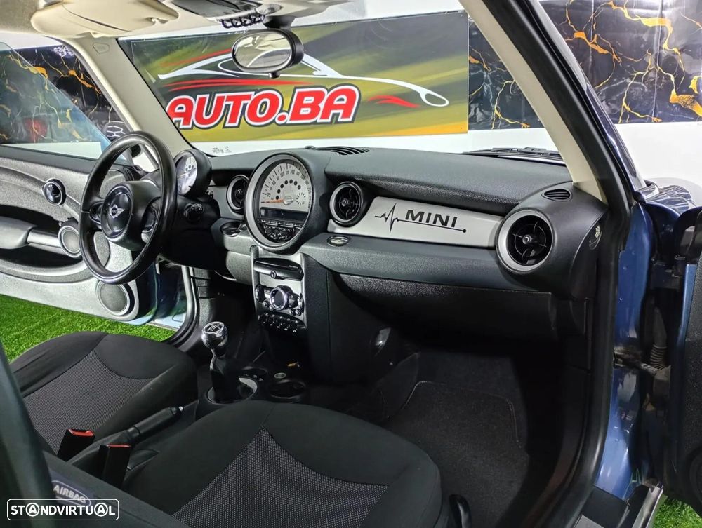 MINI 3 Portas - 23