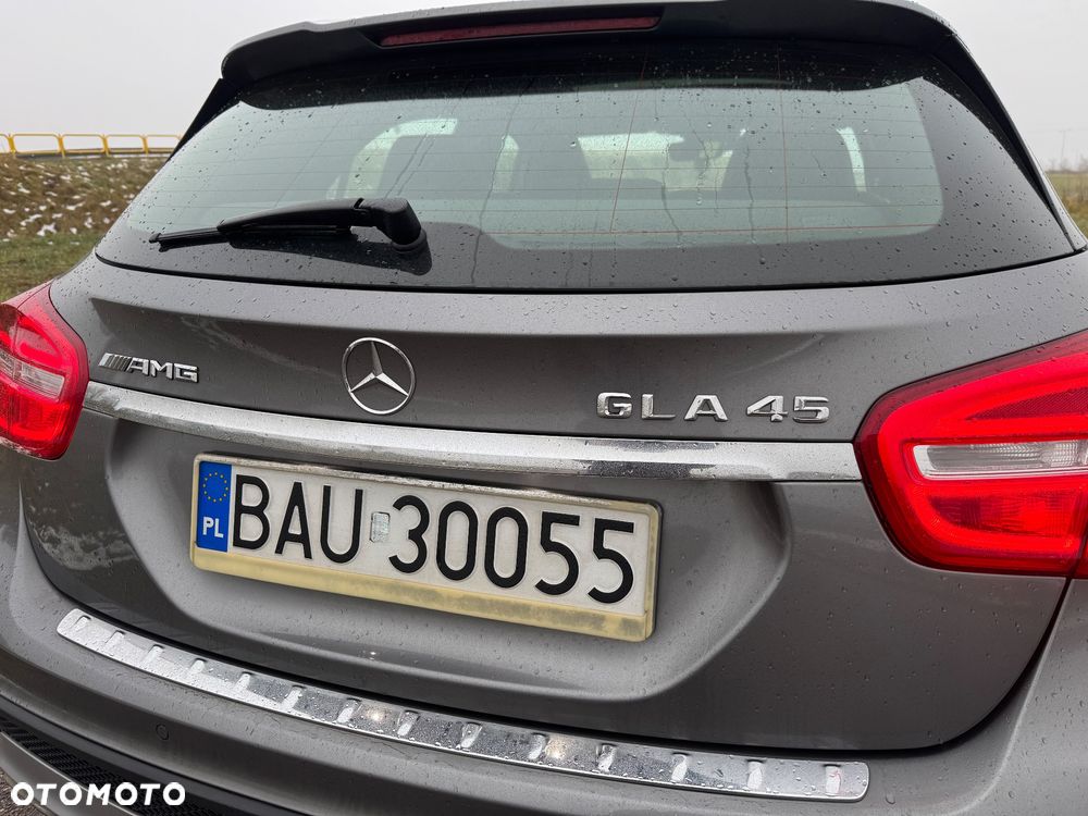 Mercedes-Benz GLA - 7