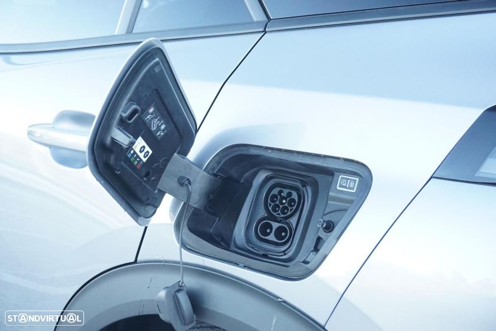 Peugeot e-2008 54 kWh Allure - 34