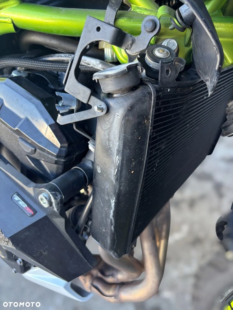 Kawasaki Z 900 - 12