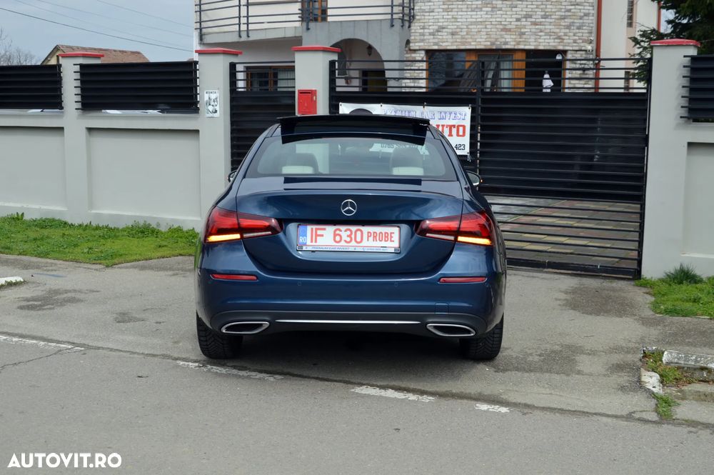 Mercedes-Benz A 180 Sedan 7G-DCT Lim. Special Edition - 34