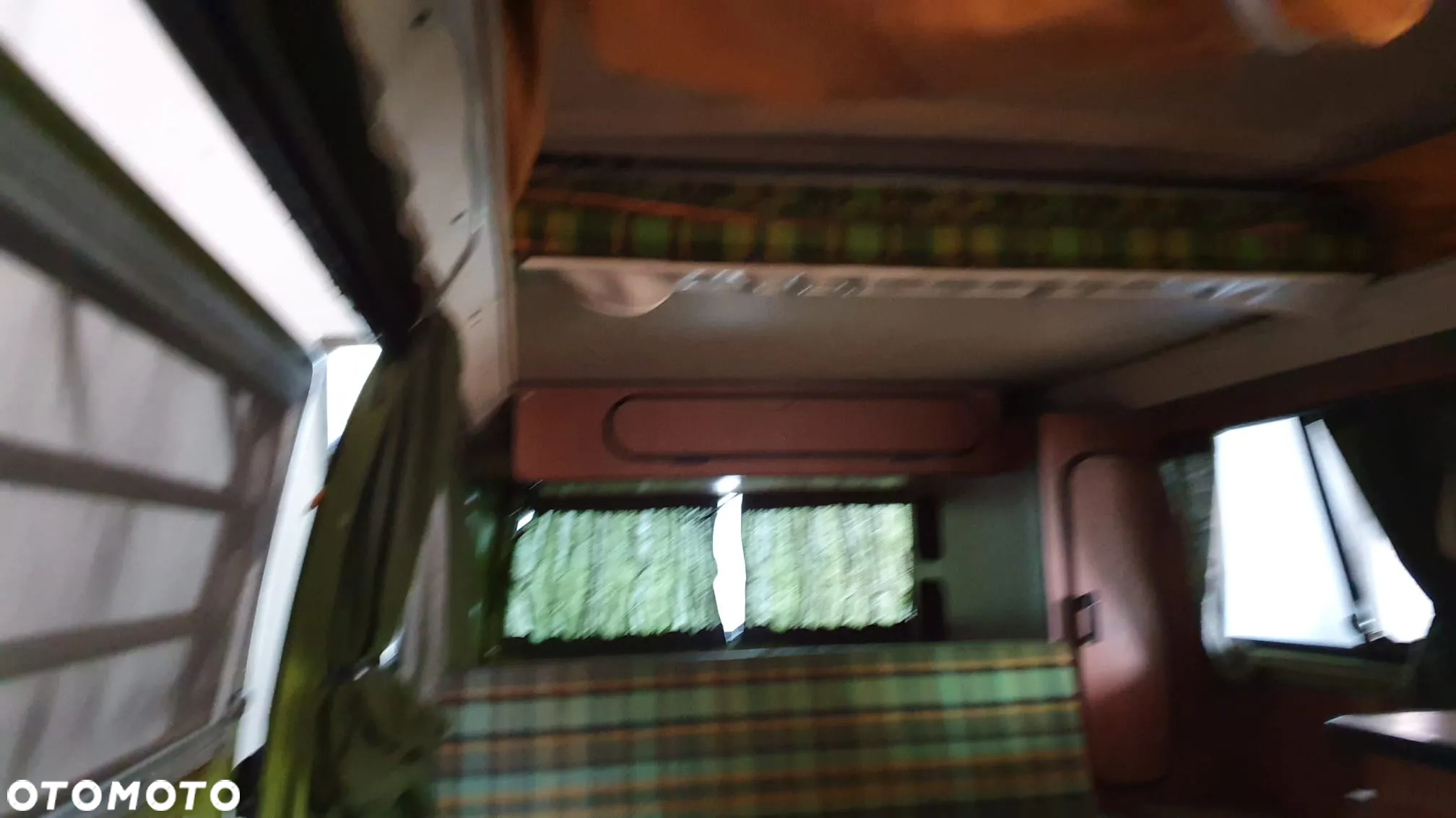 Volkswagen Transporter - 16