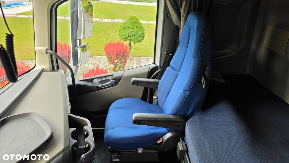 Volvo ///FH///500///2023/// GLOBETROTTER///XXL///FULLLED/// VIRTUAL COCPIT///KLIMATYZACJA POSTOJOWA///ALUFELGI///RADARY/// KAMERA///WYŚWIETLACZ OBCIĄŻENIA/// ZABUDOWY MIĘDZYOSIOWE/// STAN BARDZO DOBRY - 26