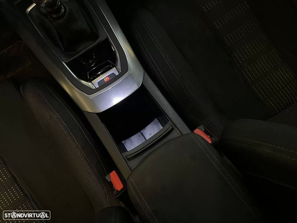 Peugeot 308 SW 1.6 BlueHDi Allure - 26