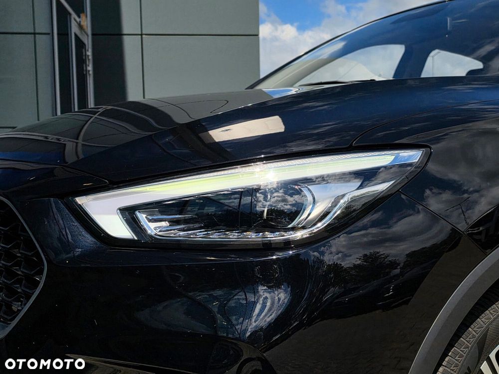 MG ZS - 10