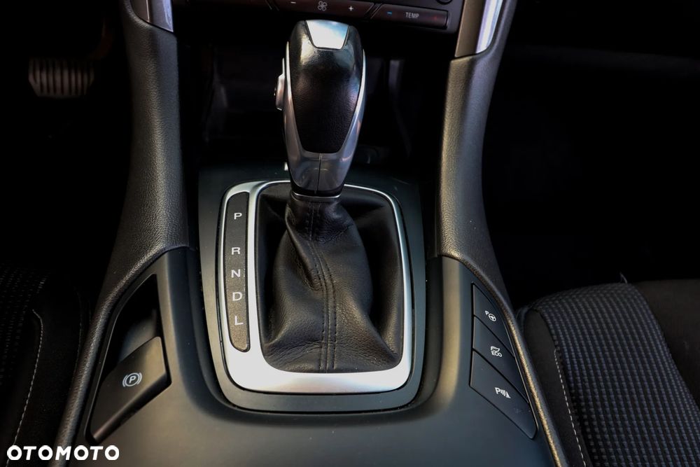 Ford Mondeo 2.0 Hybrid Titanium GPF - 27